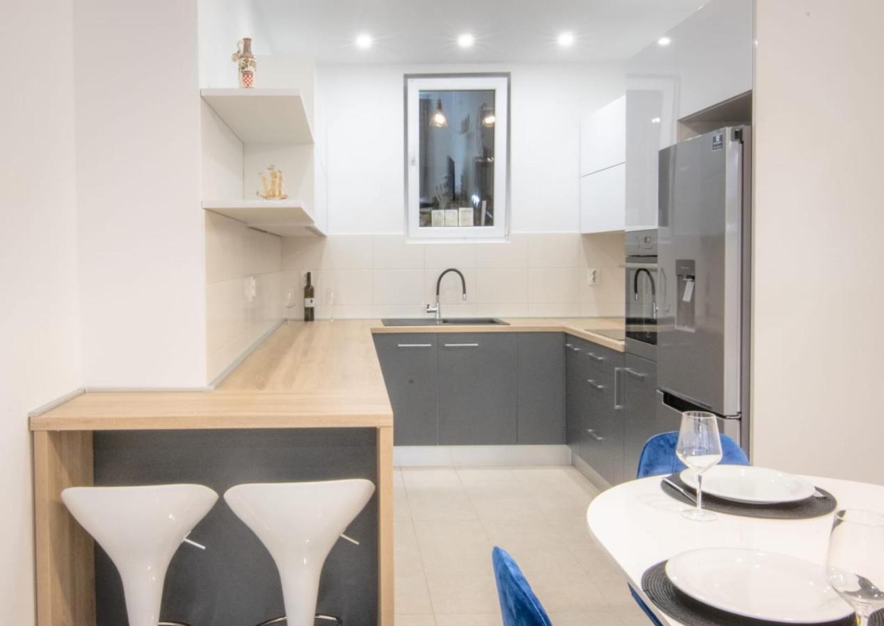 Apartment Cvita Free Beach Parking Makarska Luaran gambar