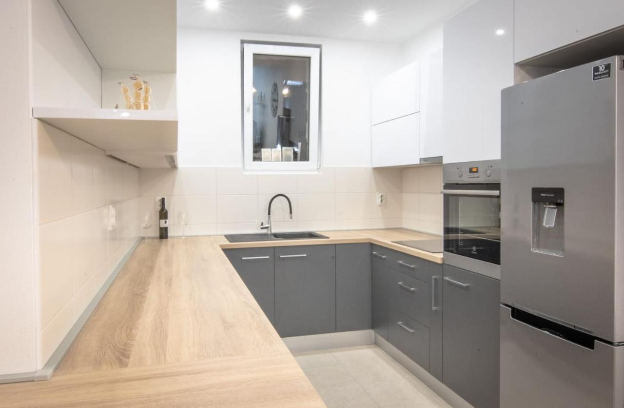 Apartment Cvita Free Beach Parking Makarska Luaran gambar