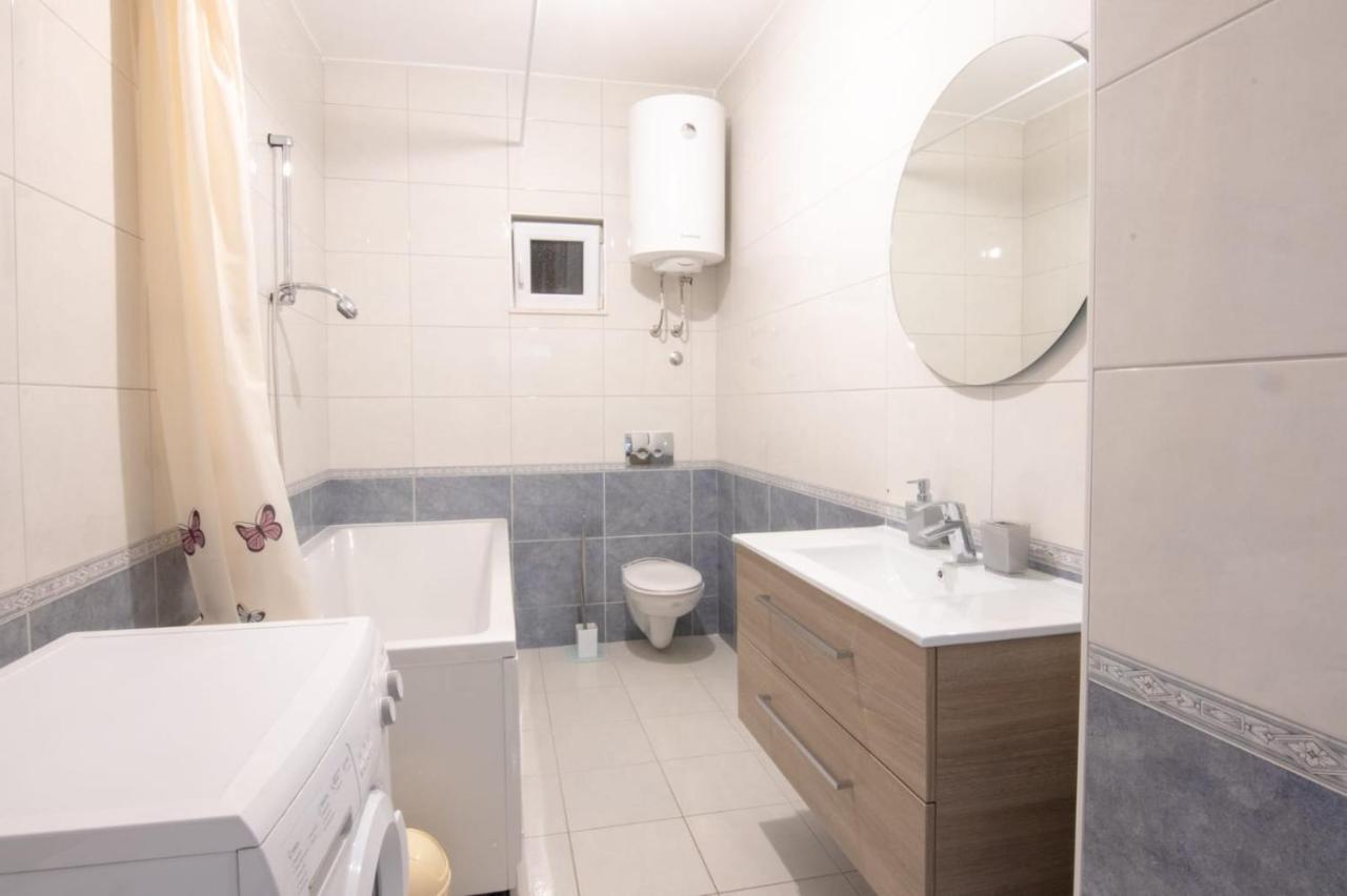 Apartment Cvita Free Beach Parking Makarska Luaran gambar